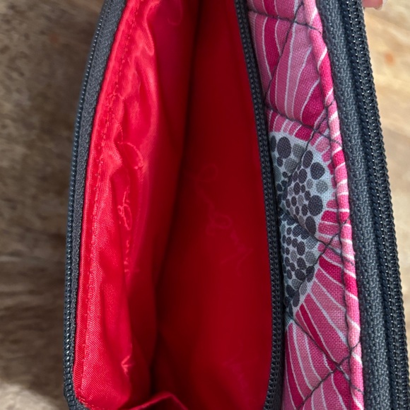 Vera Bradley Wristlet in Cherry Blossoms with Pink and Red - NEW with Tags - Picture 3 of 8